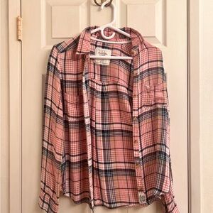 Abercrombie pink plaid button up long sleeve shirt